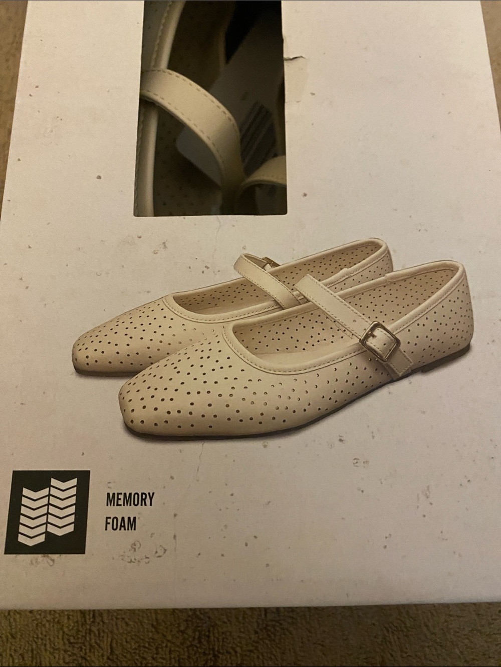 Women’s flats